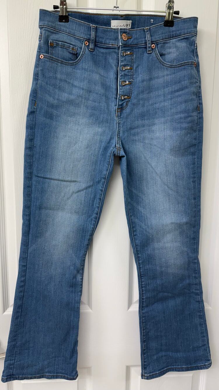 Loft The Kick Crop button fly 27/4 medium wash denim jeans